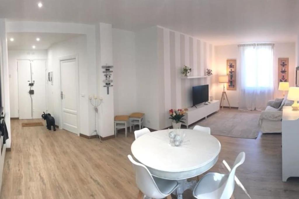 Pisi Home, 2 Min Dalla Spiaggia E Dall' Ospedale Gaslini เจนัว ภายนอก รูปภาพ